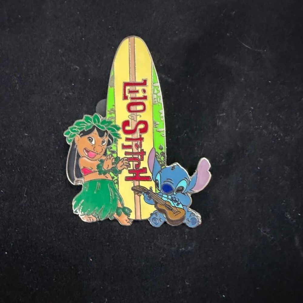 Disney Lilo & Stitch Hula Surfboard Ukulele Trading Pin 2003